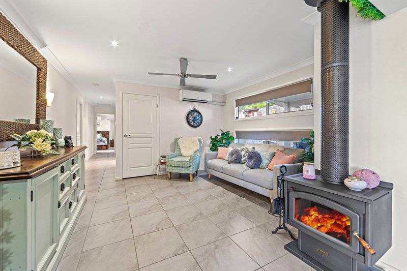 Photo - 11 Pendragon Drive, Coomera QLD 4209 - Image 4