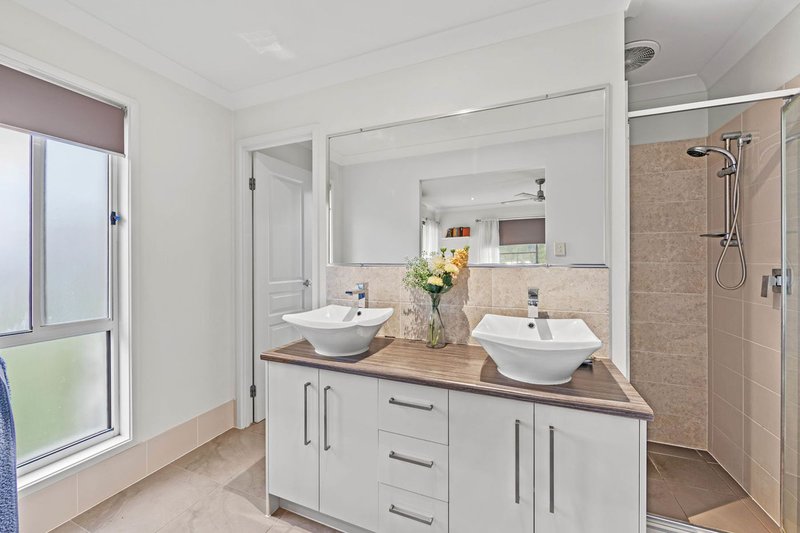 Photo - 11 Pendragon Drive, Coomera QLD 4209 - Image 6