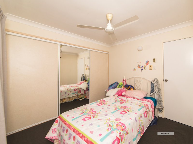 Photo - 11 Permien Street, Norman Gardens QLD 4701 - Image 6