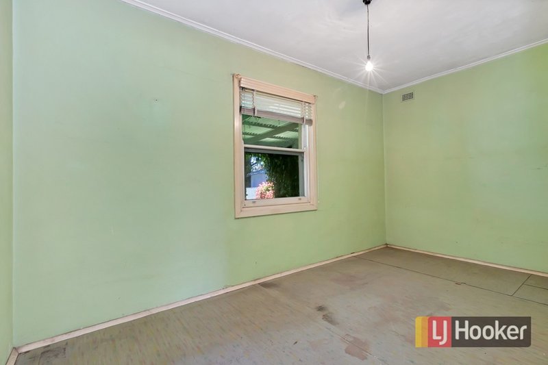 Photo - 11 Perry Avenue, Daw Park SA 5041 - Image 4