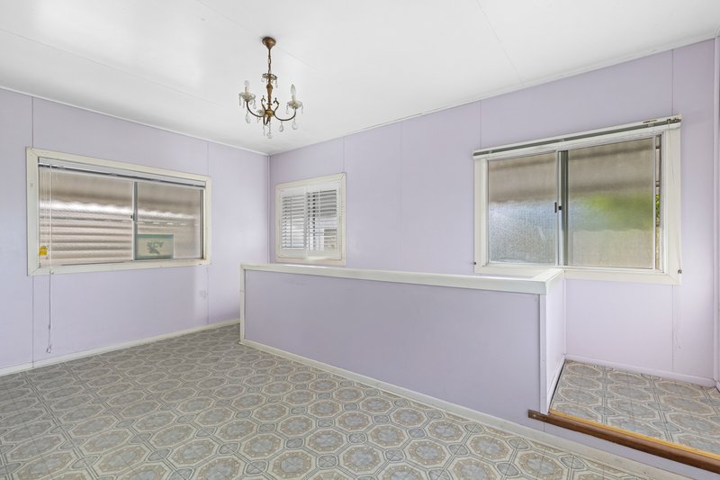 Photo - 11 Pershing Street, Keperra QLD 4054 - Image 2