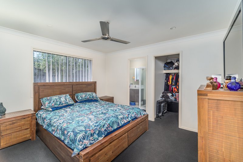 Photo - 11 Phoebe Way, Gleneagle QLD 4285 - Image 5