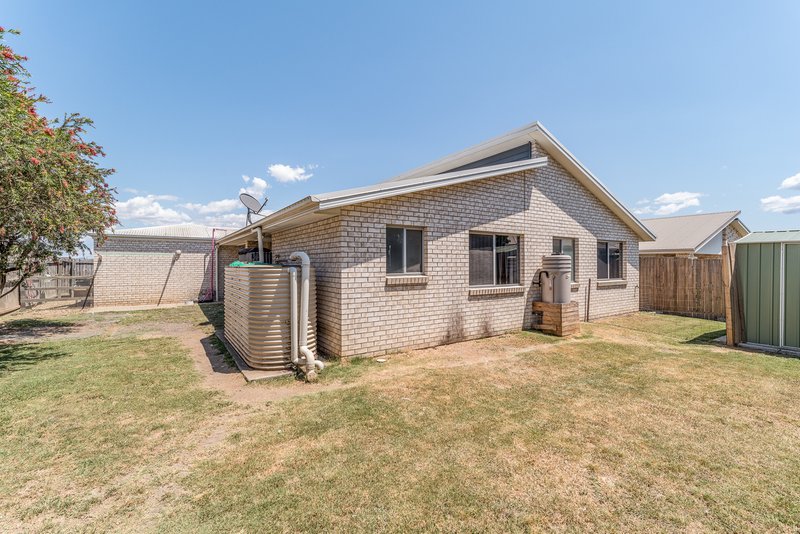 Photo - 11 Phoebe Way, Gleneagle QLD 4285 - Image 13