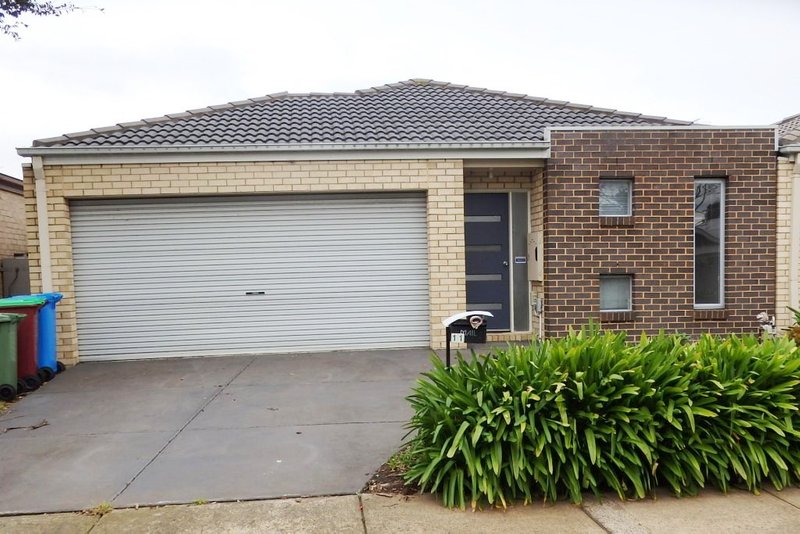 11 Phoenix , Cranbourne VIC 3977