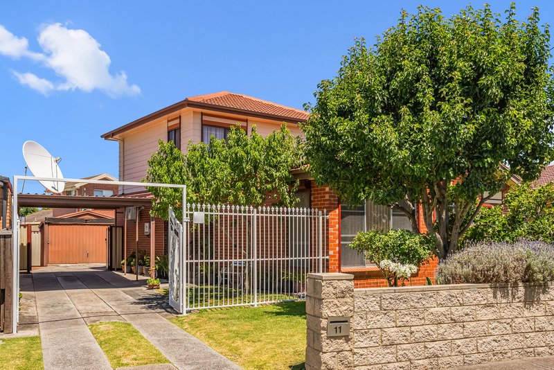 Photo - 11 Pickersgill Avenue, Sunshine West VIC 3020 - Image 1