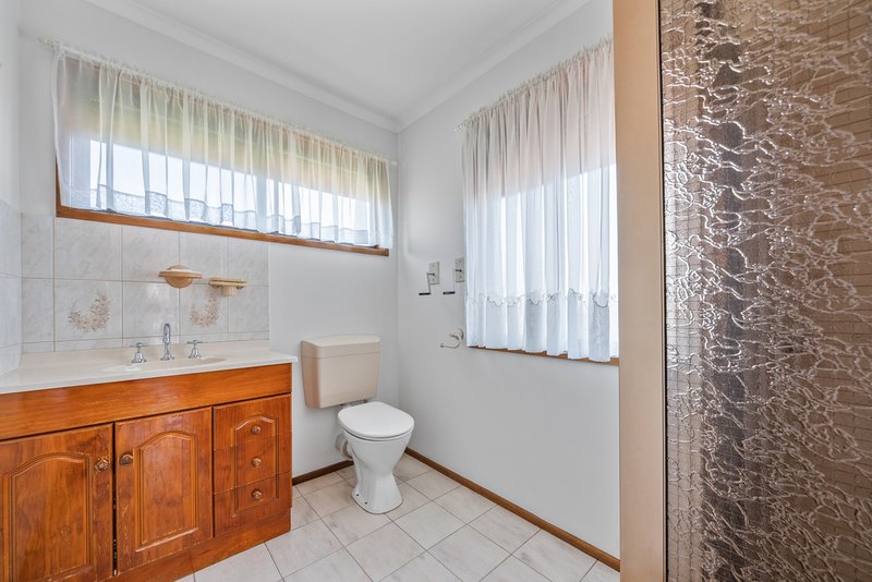 Photo - 11 Pickersgill Avenue, Sunshine West VIC 3020 - Image 12