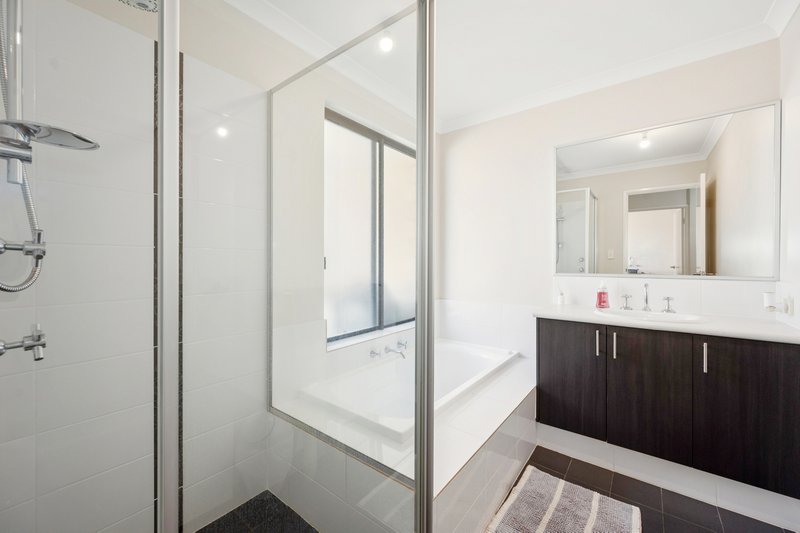 Photo - 11 Piesley Street, Hammond Park WA 6164 - Image 12