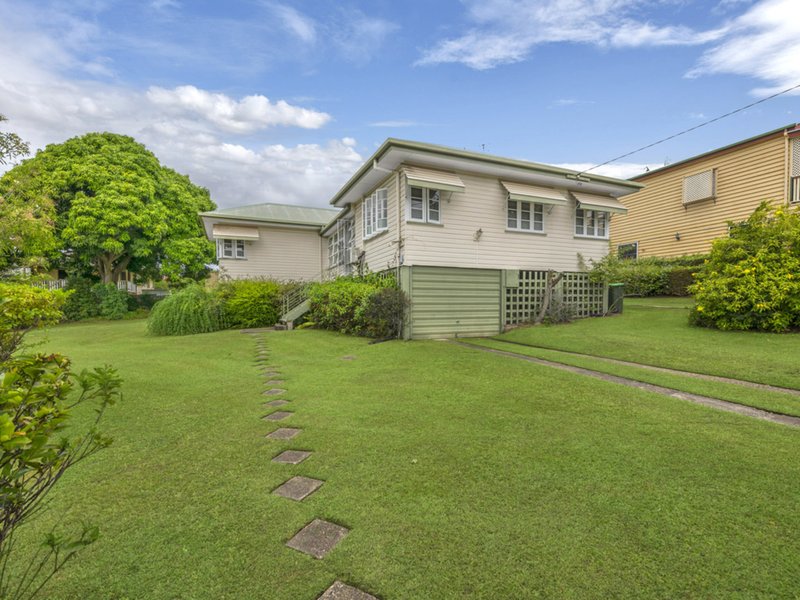 Photo - 11 Pilliga Street, Wavell Heights QLD 4012 - Image 4