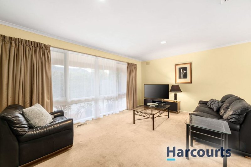 Photo - 11 Pimpala Court, Wantirna VIC 3152 - Image 3