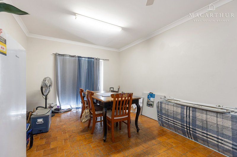 Photo - 11 Pinaroo Drive, Glenfield Park NSW 2650 - Image 8