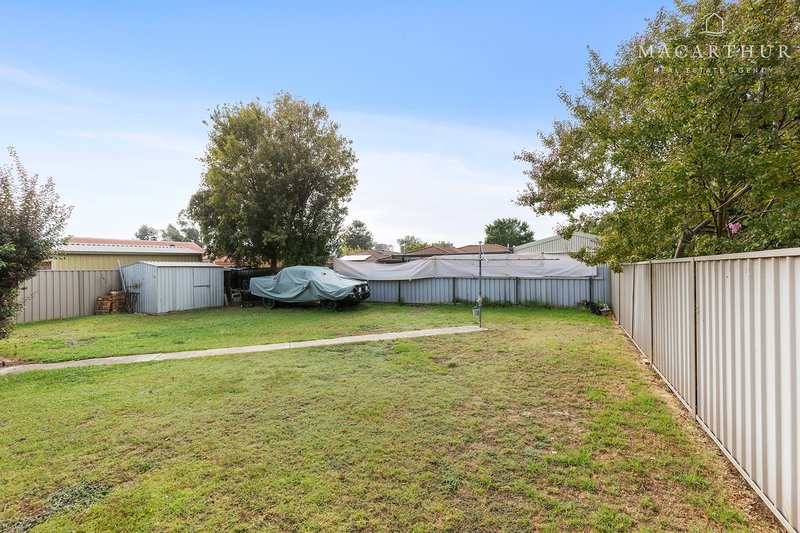 Photo - 11 Pinaroo Drive, Glenfield Park NSW 2650 - Image 13