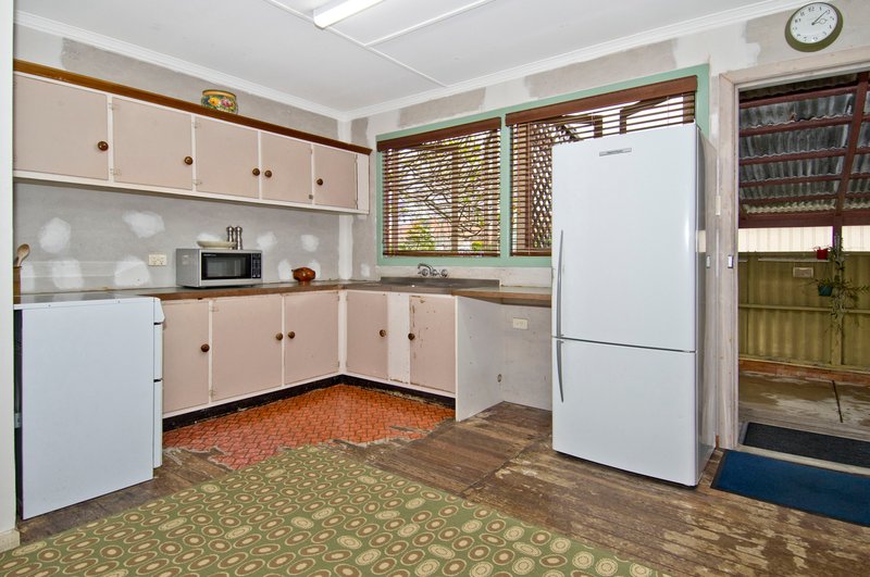 Photo - 11 Pine Avenue, Beenleigh QLD 4207 - Image 3