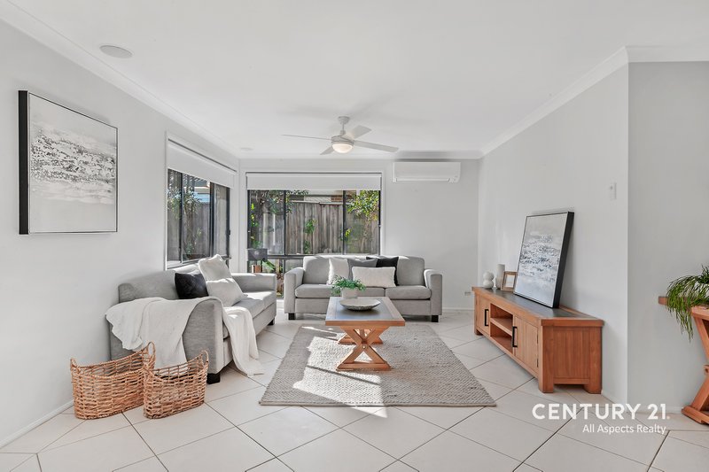 Photo - 11 Pinehurst Avenue, Rouse Hill NSW 2155 - Image 3