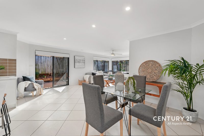 Photo - 11 Pinehurst Avenue, Rouse Hill NSW 2155 - Image 4