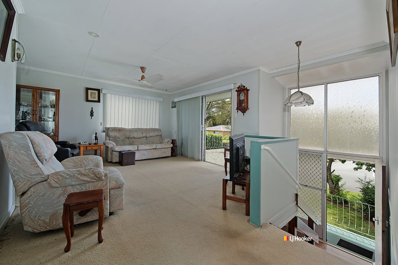 Photo - 11 Pinelands Street, Lawnton QLD 4501 - Image 2