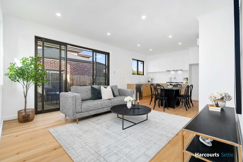 Photo - 1/1 Pinnacle Avenue, Ferntree Gully VIC 3156 - Image 2
