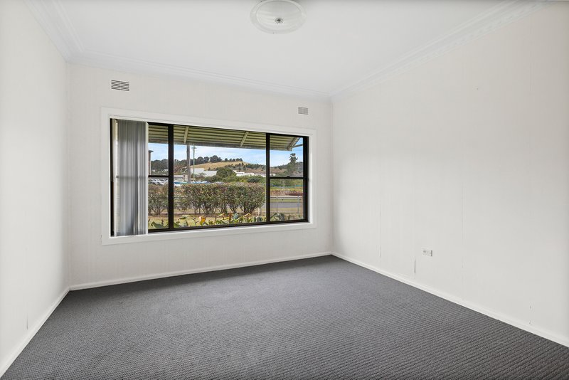 Photo - 11 Pioneer Drive, Oak Flats NSW 2529 - Image 2