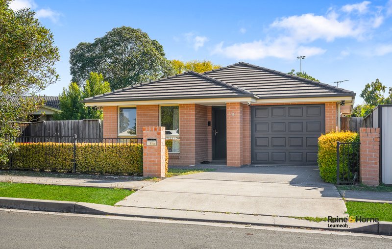 Photo - 11 Piper Way, Minto NSW 2566 - Image 1