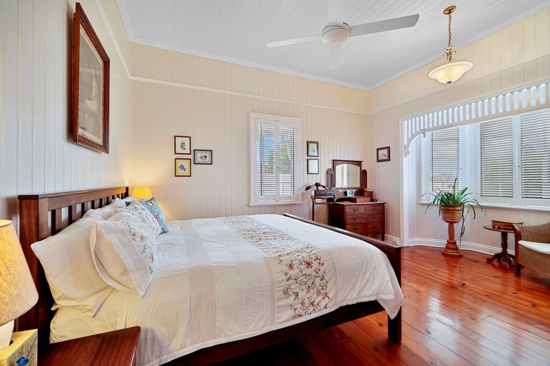 Photo - 11 Pitt Street, Bundaberg South QLD 4670 - Image 10