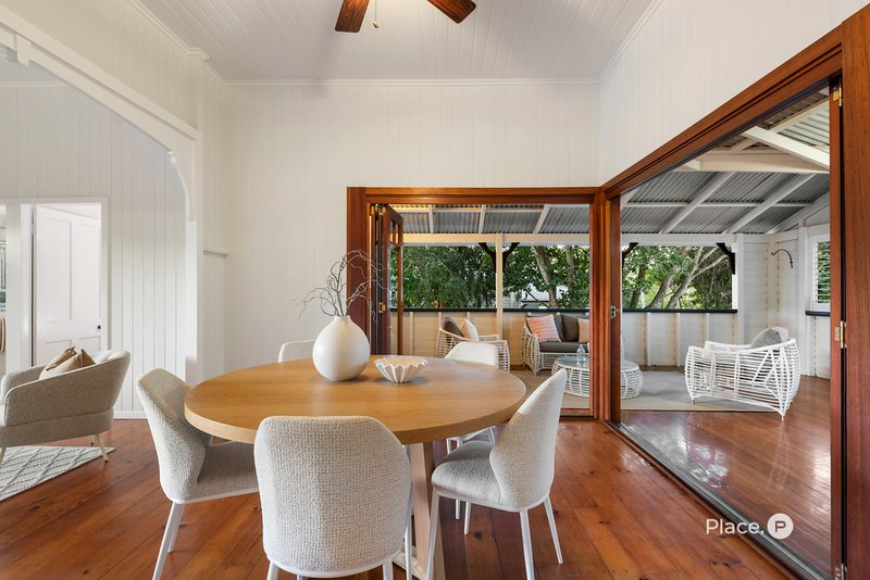 Photo - 11 Poet Street, Holland Park West QLD 4121 - Image 7