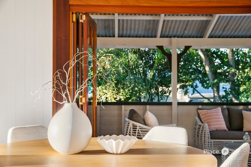Photo - 11 Poet Street, Holland Park West QLD 4121 - Image 8