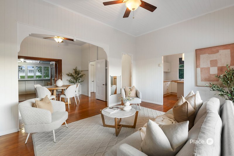 Photo - 11 Poet Street, Holland Park West QLD 4121 - Image 10