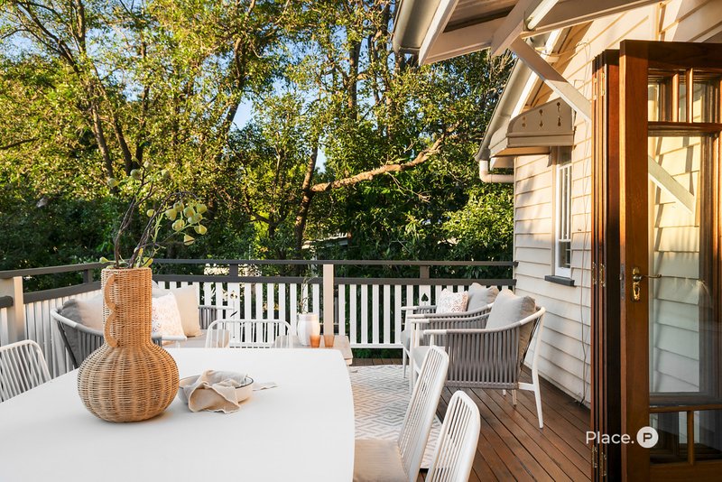 Photo - 11 Poet Street, Holland Park West QLD 4121 - Image 16