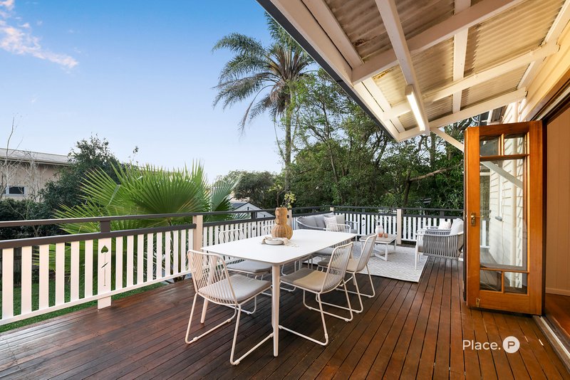 Photo - 11 Poet Street, Holland Park West QLD 4121 - Image 18