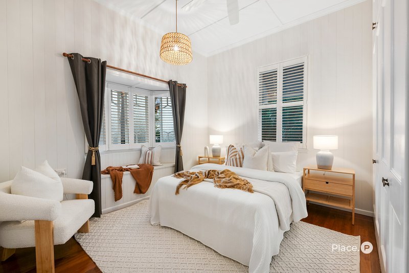 Photo - 11 Poet Street, Holland Park West QLD 4121 - Image 20