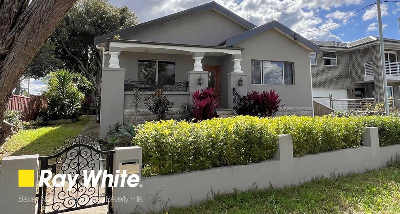 11 Poole Street, Kingsgrove NSW 2208