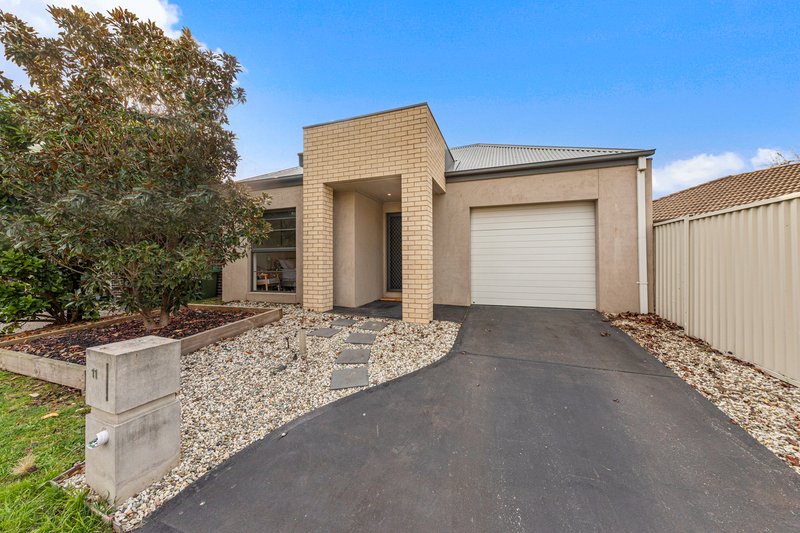 Photo - 11 Portland Road, Pakenham VIC 3810 - Image 2