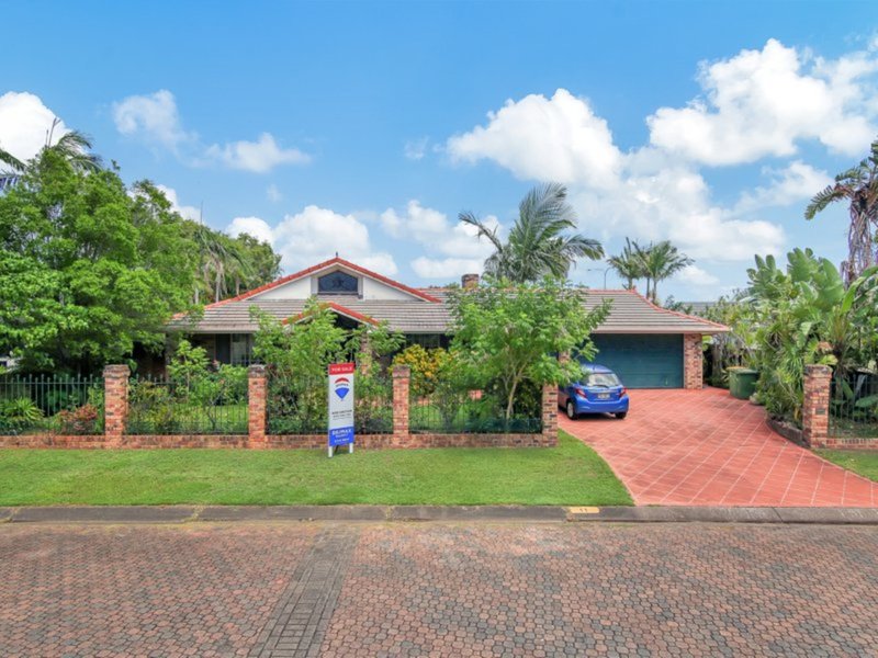 Photo - 11 Portobello Drive, Mermaid Waters QLD 4218 - Image 4