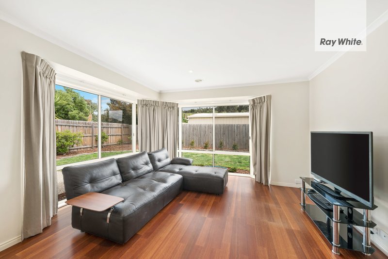 Photo - 11 Premier Avenue, South Morang VIC 3752 - Image 5