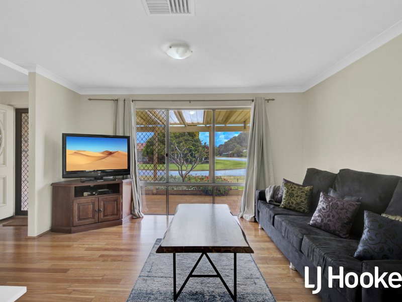 Photo - 11 Prescott Drive, Gosnells WA 6110 - Image 2