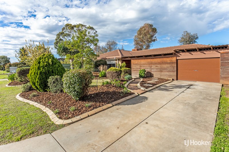 Photo - 11 President Avenue, Andrews Farm SA 5114 - Image 1