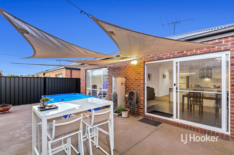 Photo - 11 Prichard Walk, Point Cook VIC 3030 - Image 12