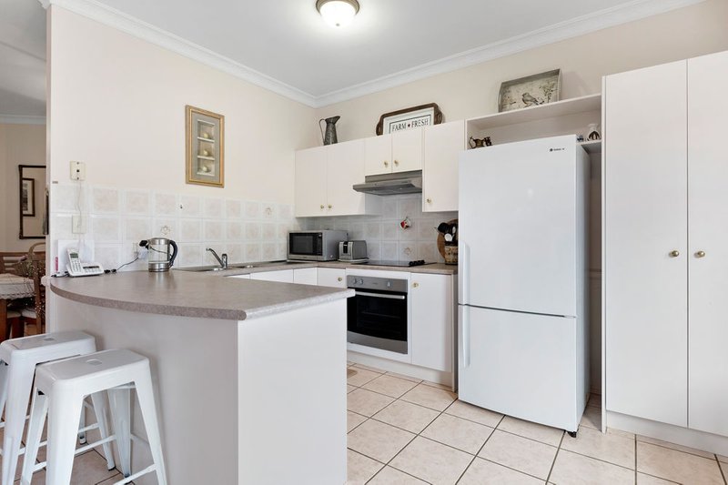 Photo - 11 Prospect Crescent, Forest Lake QLD 4078 - Image 3