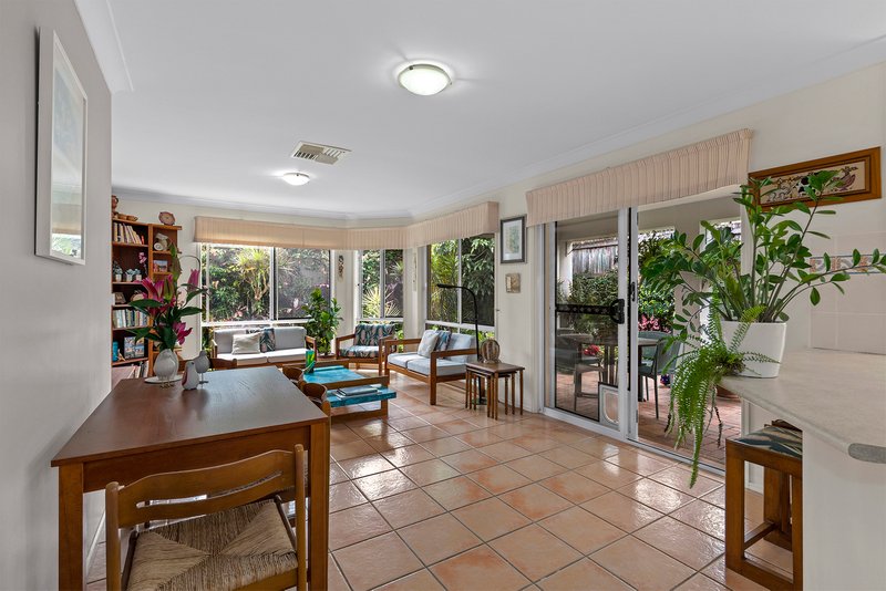 Photo - 11 Protea Place, Bridgeman Downs QLD 4035 - Image 8