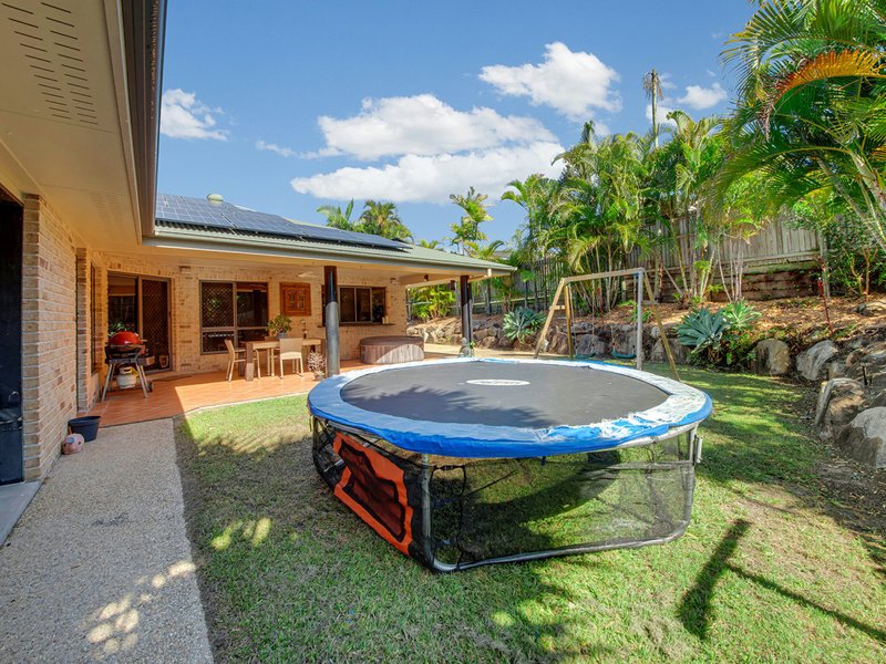 Photo - 11 Pryde Street, Tannum Sands QLD 4680 - Image 15