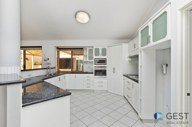 Photo - 11 Quail Grove, Ballajura WA 6066 - Image 6