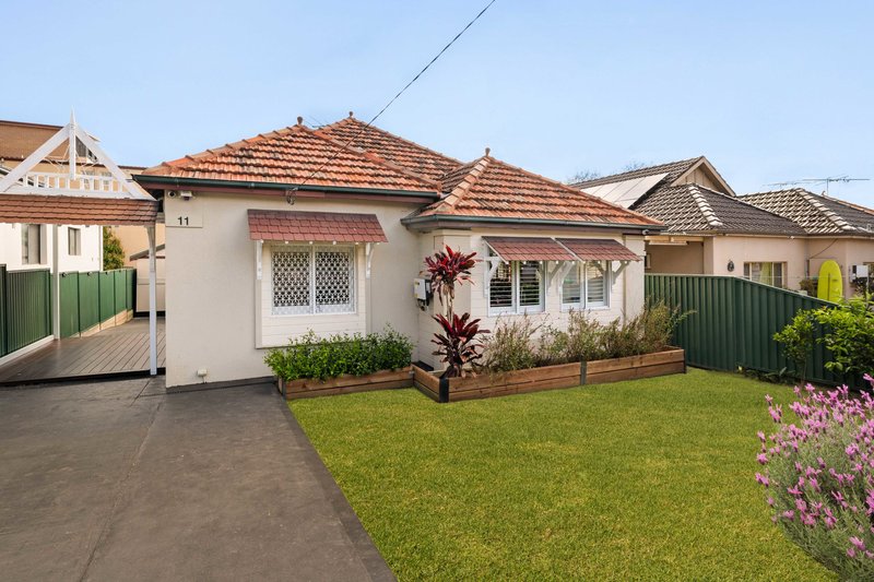 11 Quandong Avenue, Burwood NSW 2134