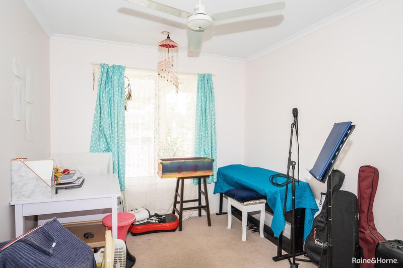 Photo - 11 Rachael Street, Point Vernon QLD 4655 - Image 8