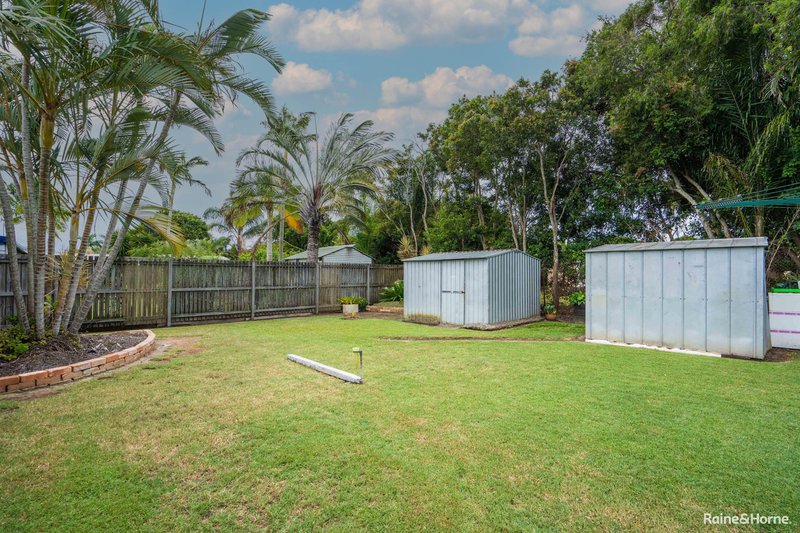 Photo - 11 Rachael Street, Point Vernon QLD 4655 - Image 9