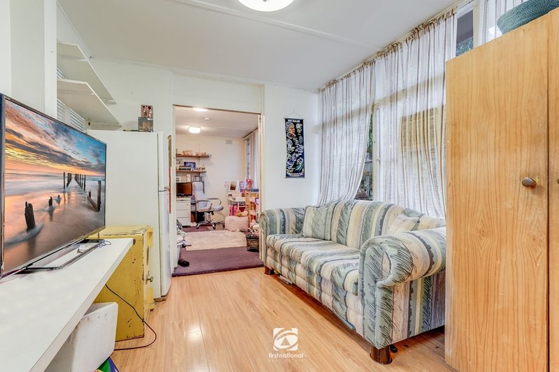 Photo - 11 Rainbow Crescent, Kingsgrove NSW 2208 - Image 7