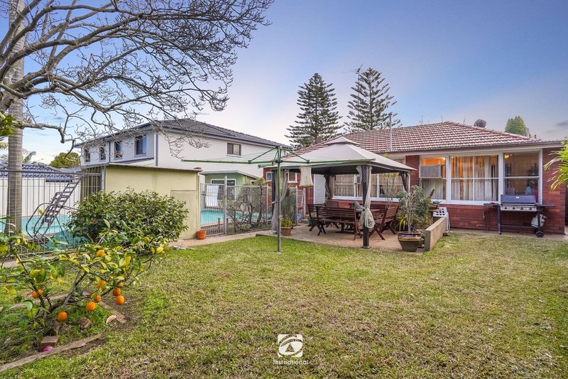 Photo - 11 Rainbow Crescent, Kingsgrove NSW 2208 - Image 11