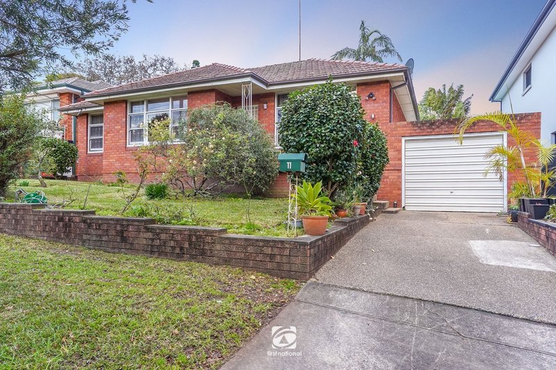 Photo - 11 Rainbow Crescent, Kingsgrove NSW 2208 - Image 14