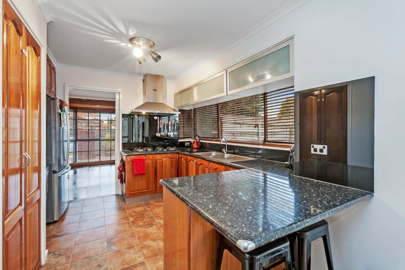 Photo - 11 Rathcown Road, Reservoir VIC 3073 - Image 4