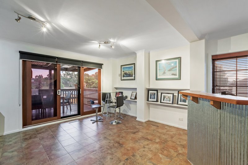 Photo - 11 Rathcown Road, Reservoir VIC 3073 - Image 7