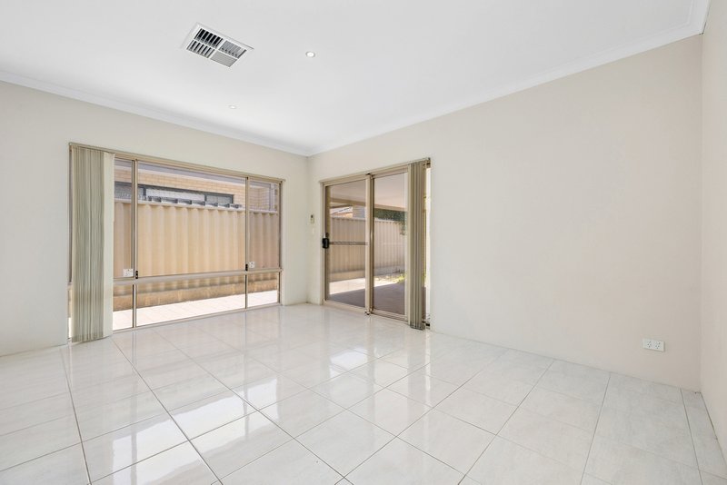 Photo - 11 Raven Way, Harrisdale WA 6112 - Image 10