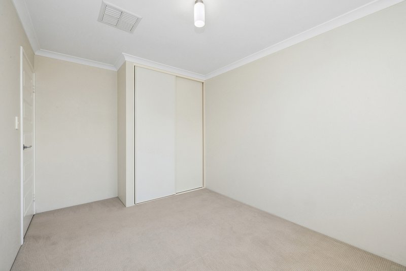 Photo - 11 Raven Way, Harrisdale WA 6112 - Image 18